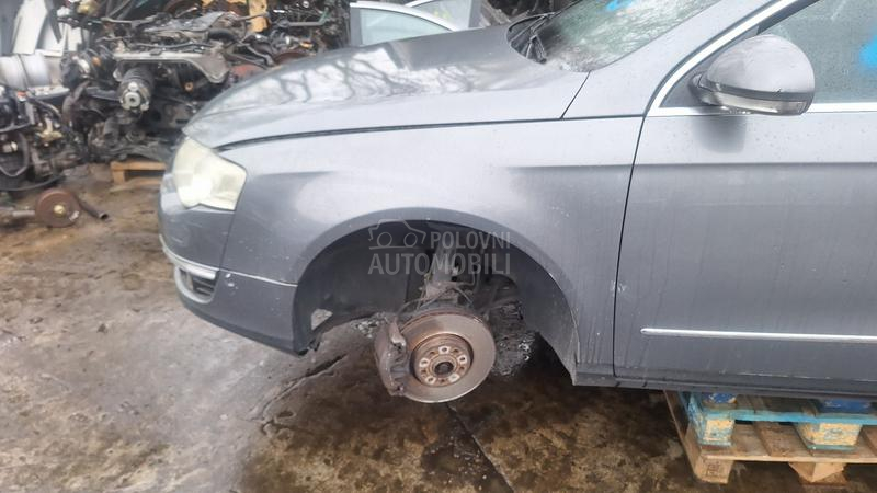 Passat B6 krilo