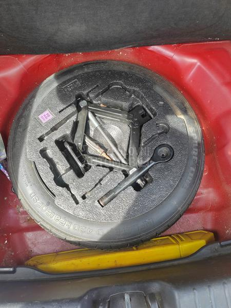 Hyundai i30 1.6d 2010. god. -  kompletan auto u delovima