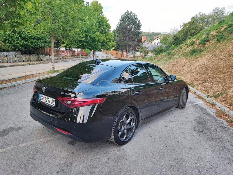 Alfa Romeo Giulia 