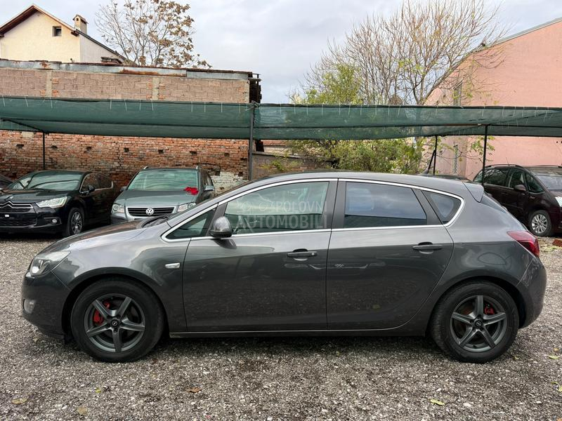 Opel Astra J 1.7 CDTI COSMO