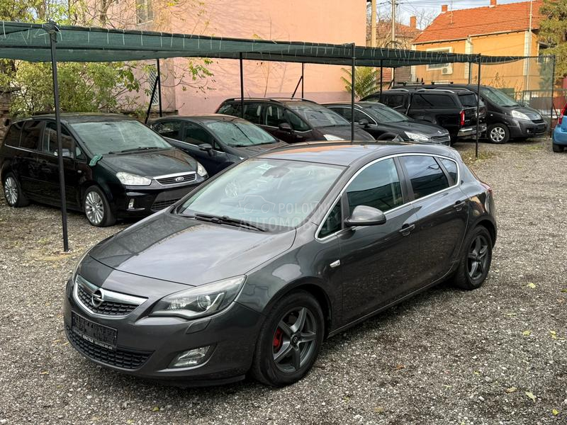 Opel Astra J 1.7 CDTI COSMO