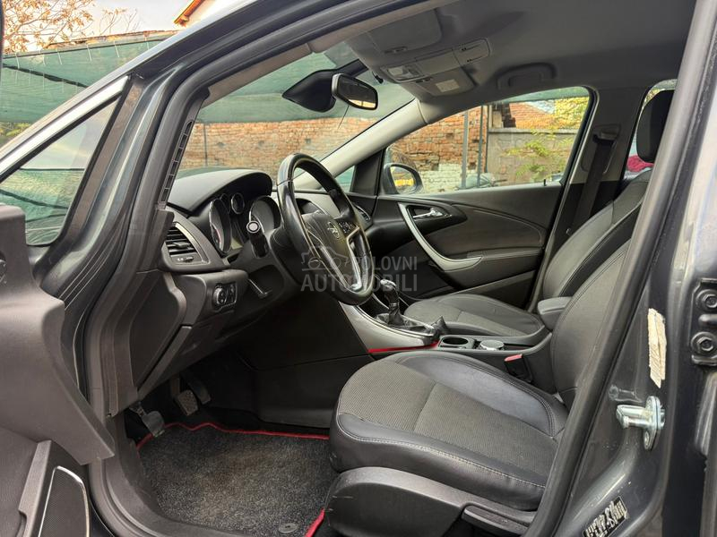 Opel Astra J 1.7 CDTI COSMO