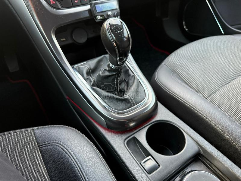 Opel Astra J 1.7 CDTI COSMO