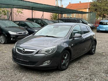 Opel Astra J 1.7 CDTI COSMO