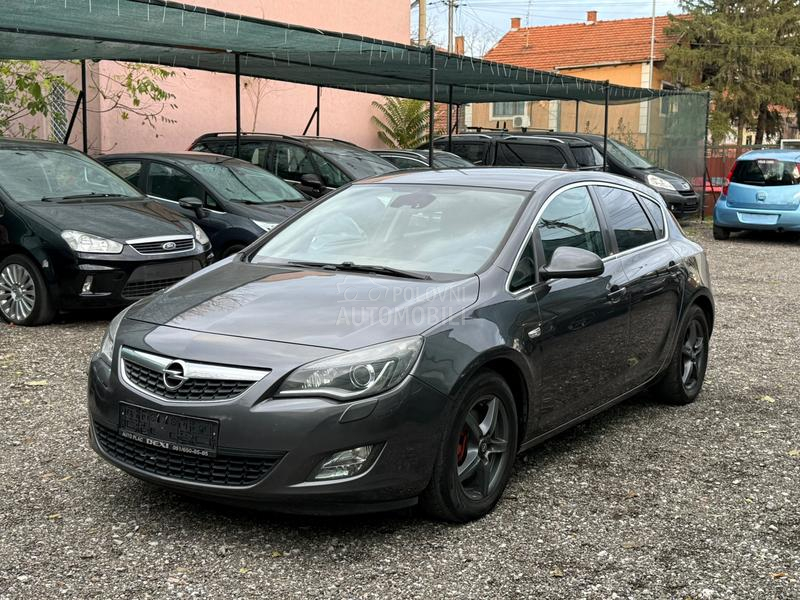 Opel Astra J 1.7 CDTI COSMO