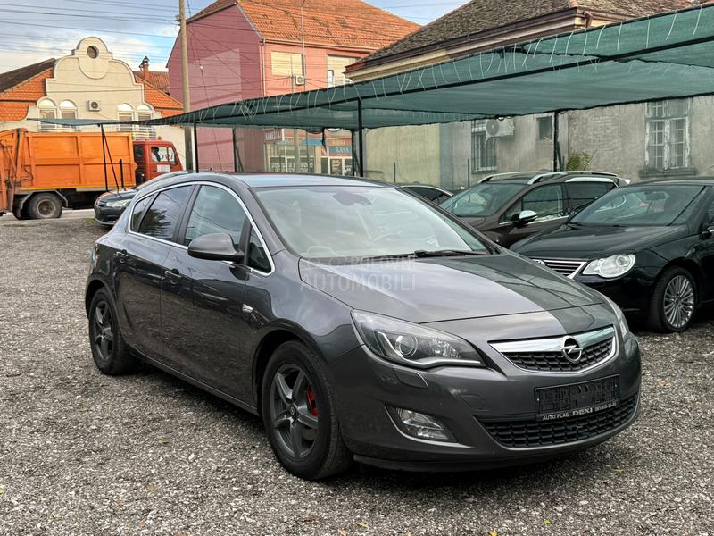 Opel Astra J 1.7 CDTI COSMO