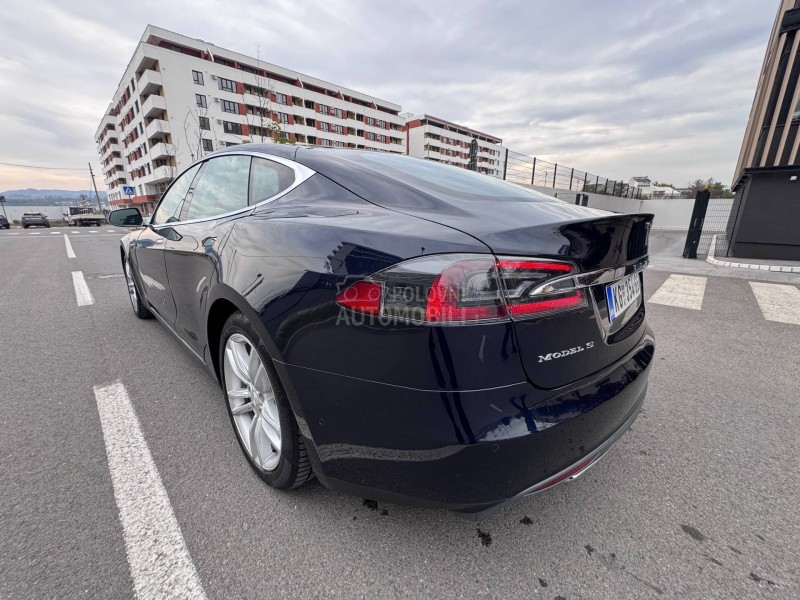 Tesla Model S S 85D Dual Motor