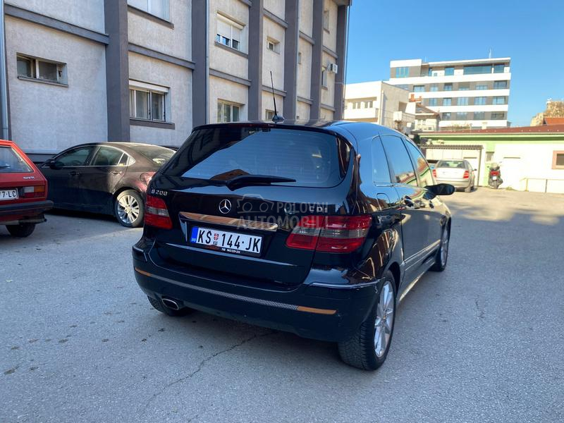 Mercedes Benz B 200 AUT