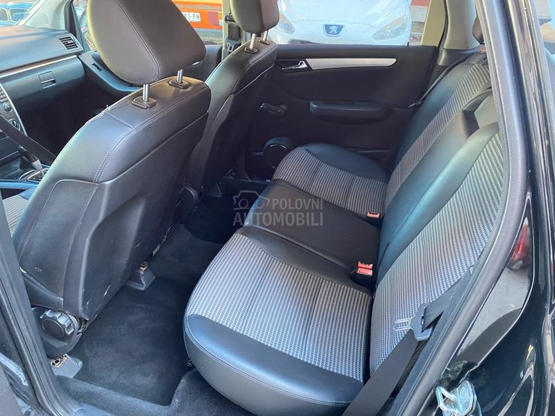 Mercedes Benz B 200 AUT