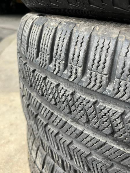 Vredestein 245/40 R18 Zimska