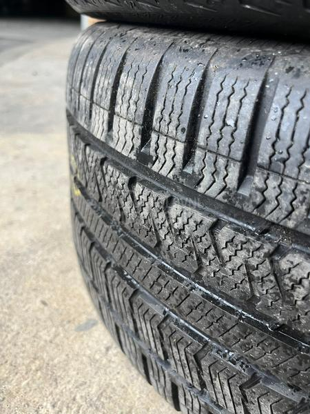 Vredestein 245/40 R18 Zimska