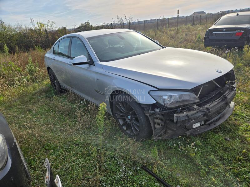 BMW 730 2010. god. -  kompletan auto u delovima