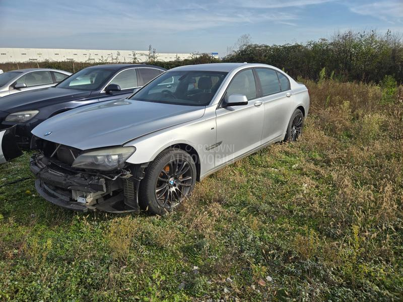BMW 730 2010. god. -  kompletan auto u delovima