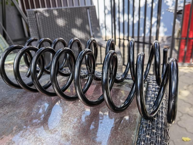 Opruge zadnje za e60 Lemforder