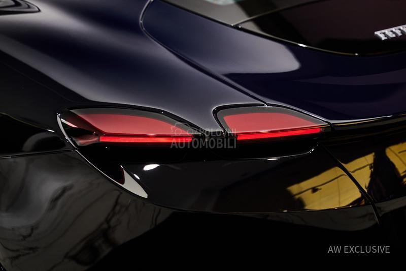 Ferrari Roma Blu Pozzi