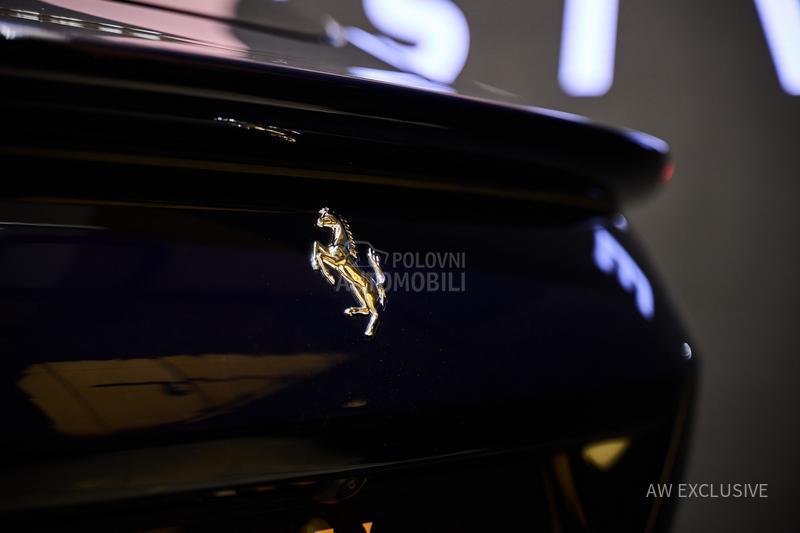 Ferrari Roma Blu Pozzi