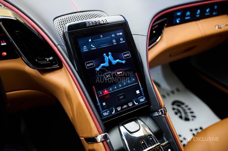 Ferrari Roma Blu Pozzi