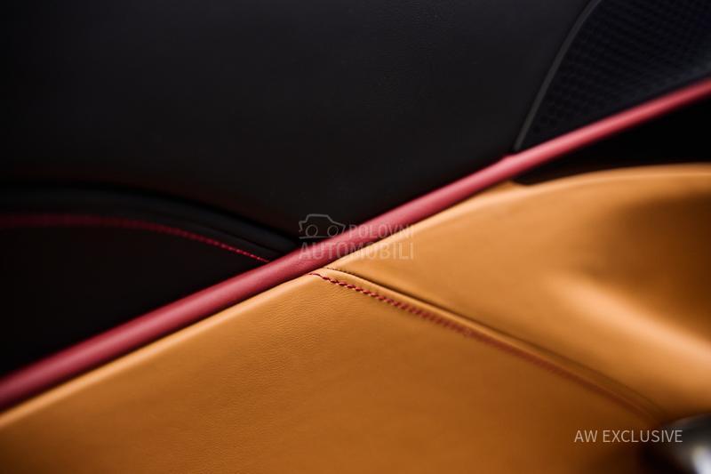 Ferrari Roma Blu Pozzi