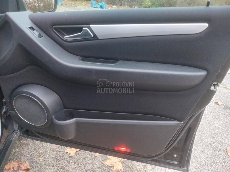 Mercedes Benz A 200 AVANTGARDE