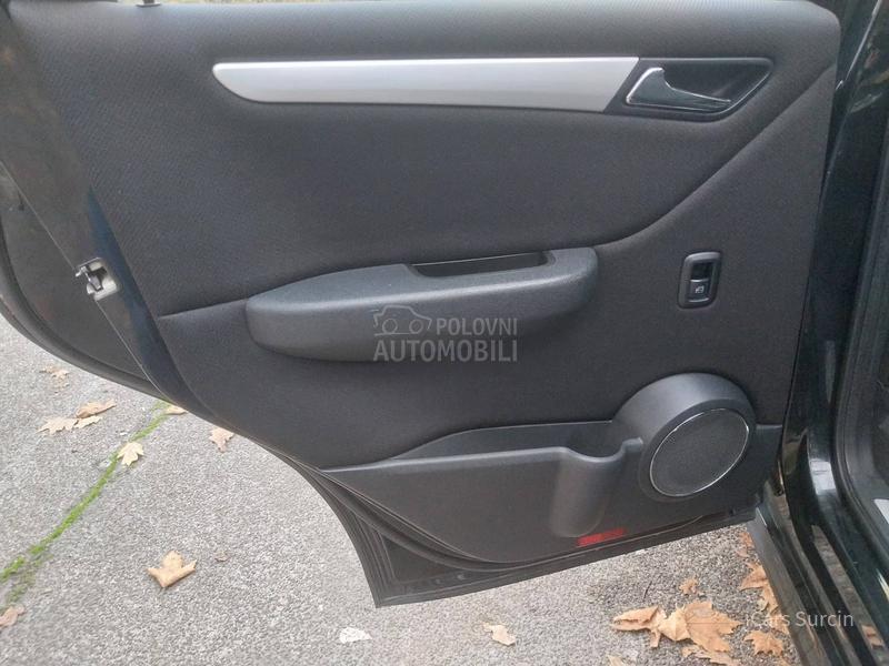 Mercedes Benz A 200 AVANTGARDE