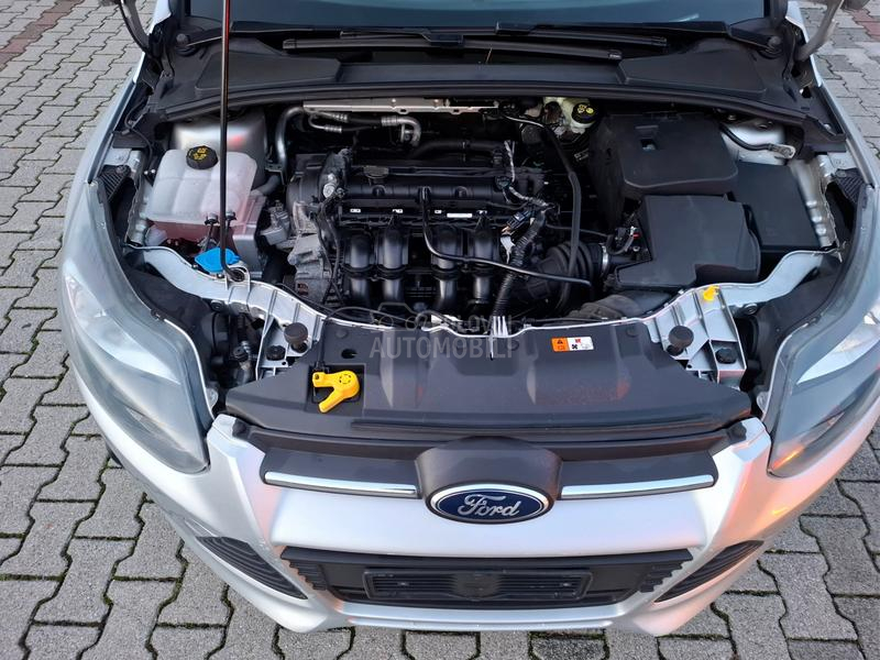 Ford Focus 1.6 77