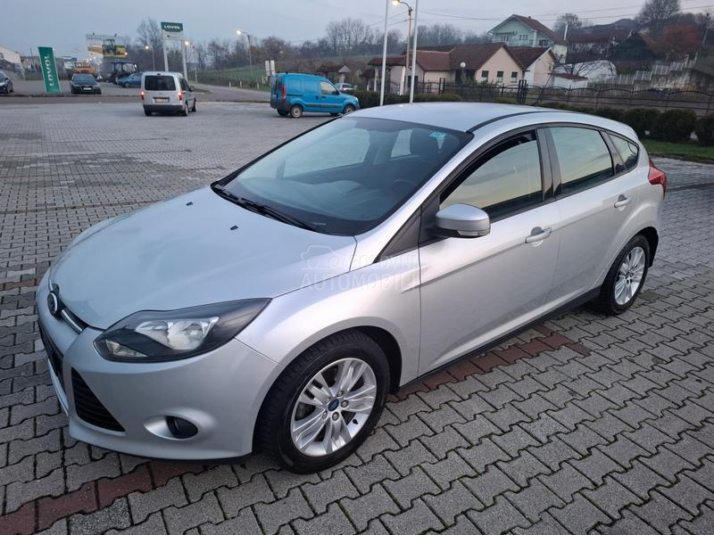 Ford Focus 1.6 77