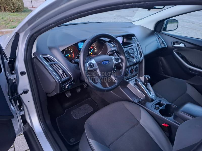 Ford Focus 1.6 77