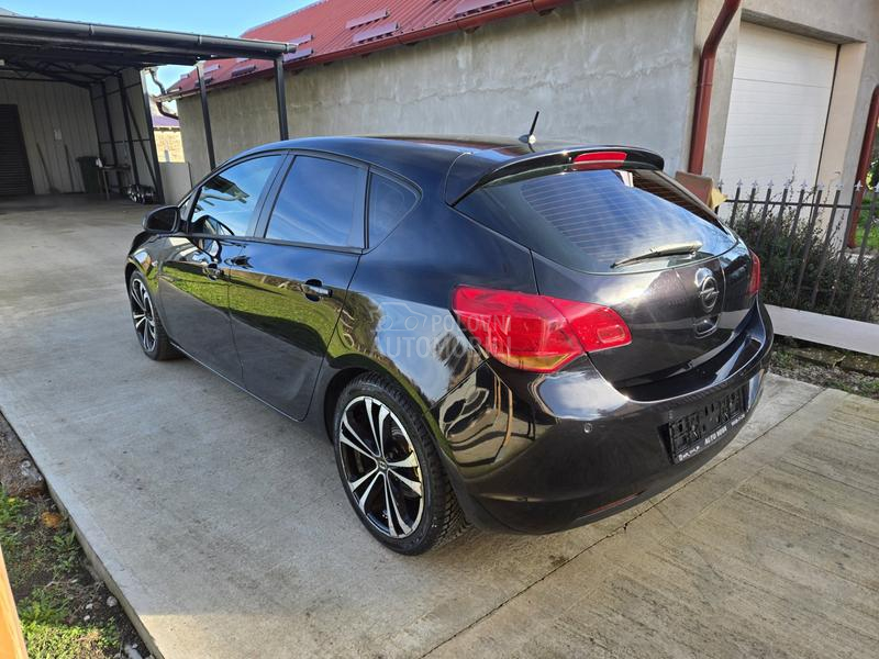Opel Astra J 1.7 Diesel N O V A