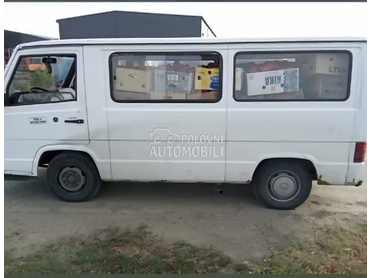 Mercedes Benz Mb100 