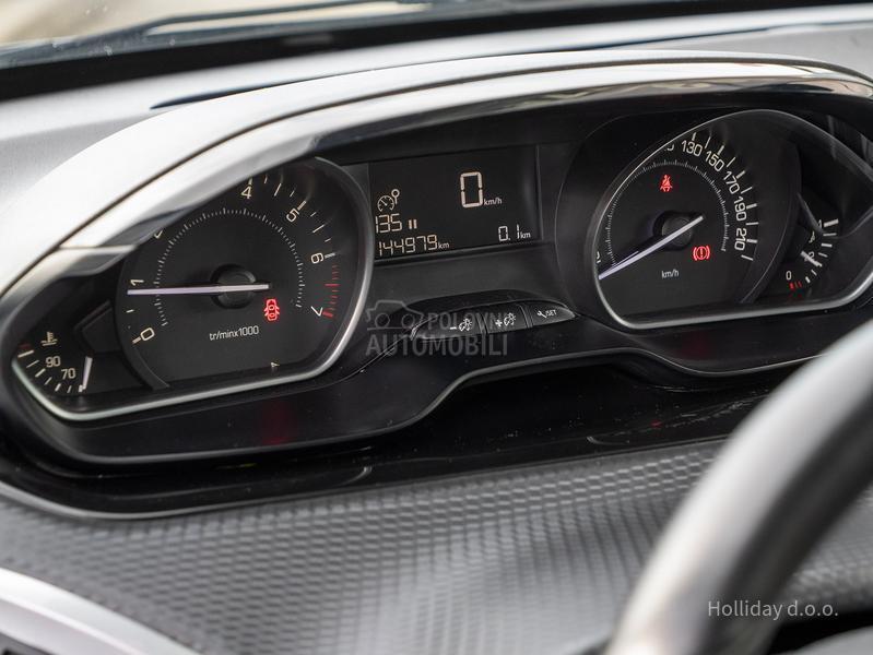 Peugeot 208 1.2PureTech Led