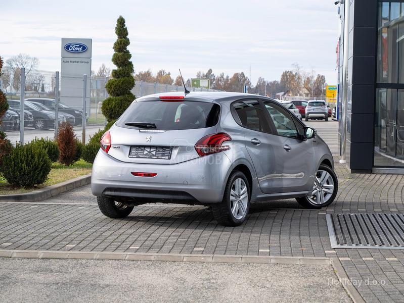 Peugeot 208 1.2PureTech Led