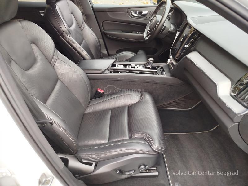 Volvo XC60 B5 AWD R-DESIGN