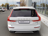 Volvo XC60 B5 AWD R-DESIGN