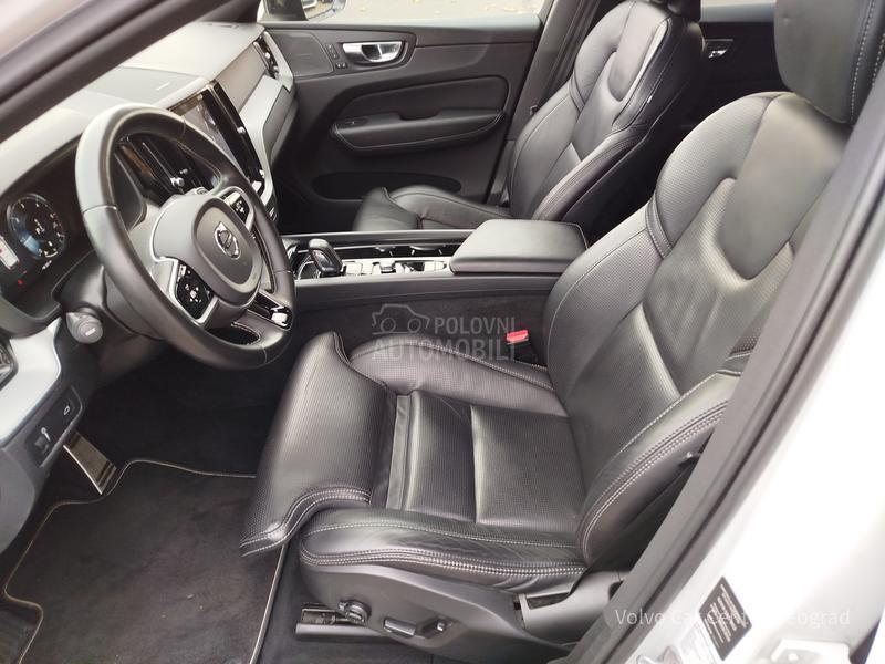 Volvo XC60 B5 AWD R-DESIGN