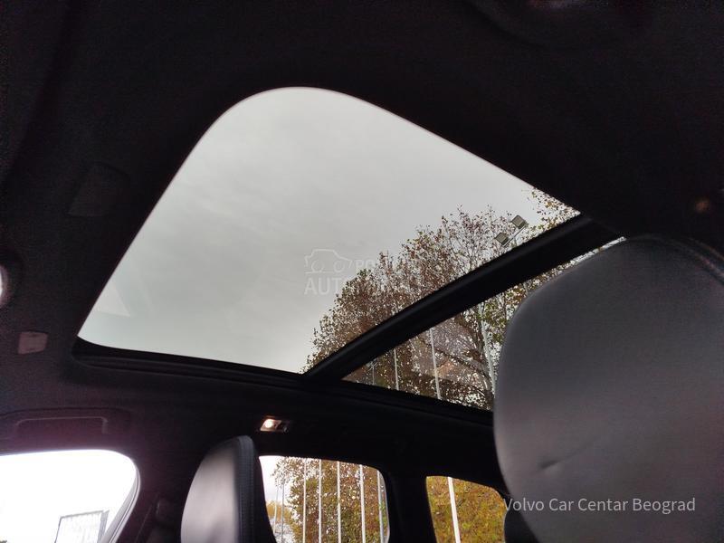 Volvo XC60 B5 AWD R-DESIGN