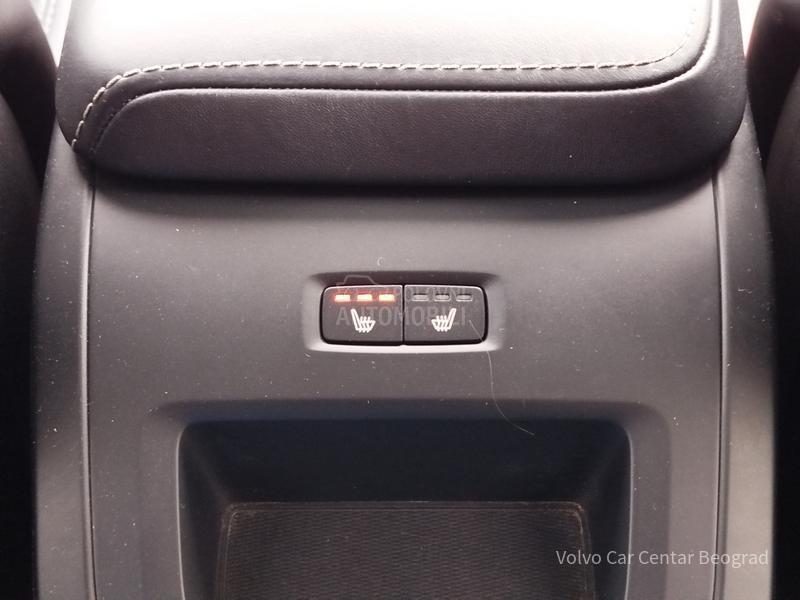 Volvo XC60 B5 AWD R-DESIGN