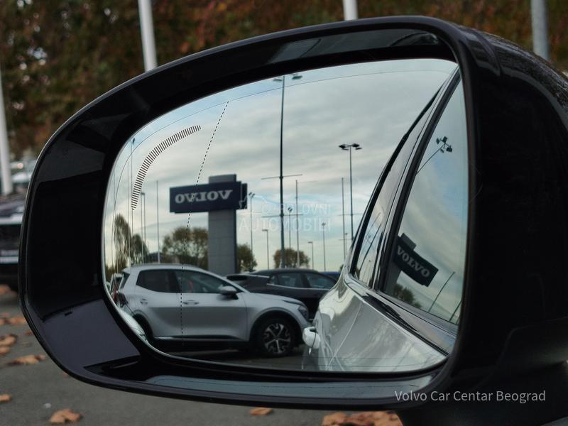 Volvo XC60 B5 AWD R-DESIGN