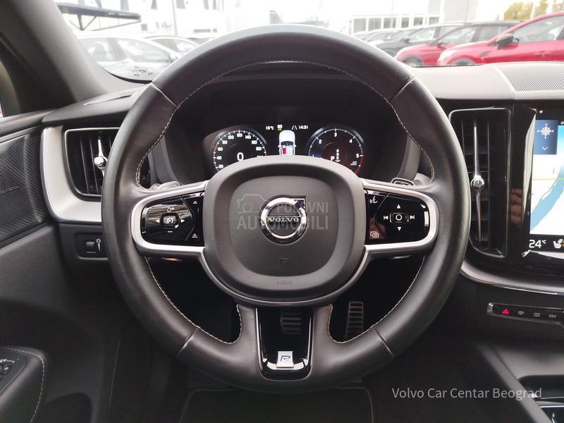 Volvo XC60 B5 AWD R-DESIGN