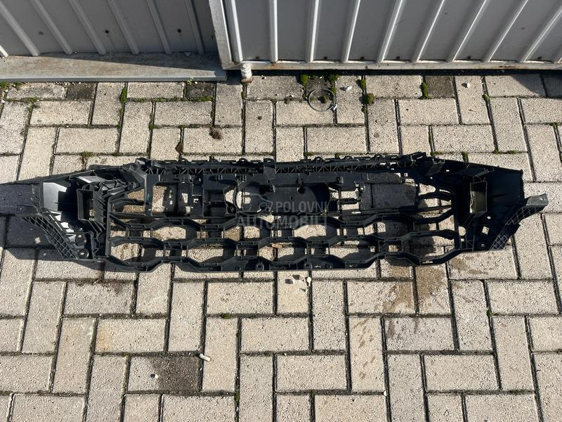 Nosač maske i branika