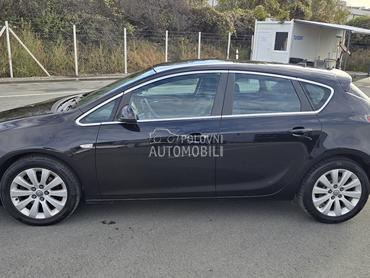 Opel Astra J 1.6T COSMO