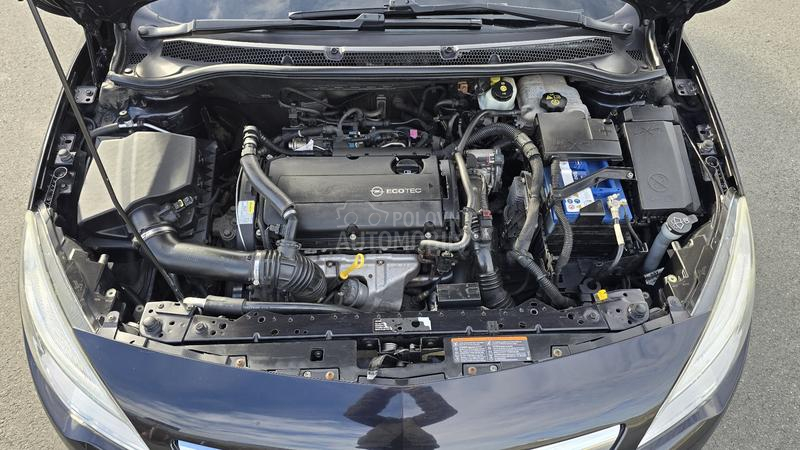 Opel Astra J 1.6T COSMO