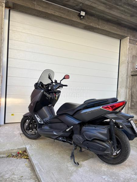 Yamaha X MAX 400