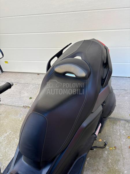 Yamaha X MAX 400