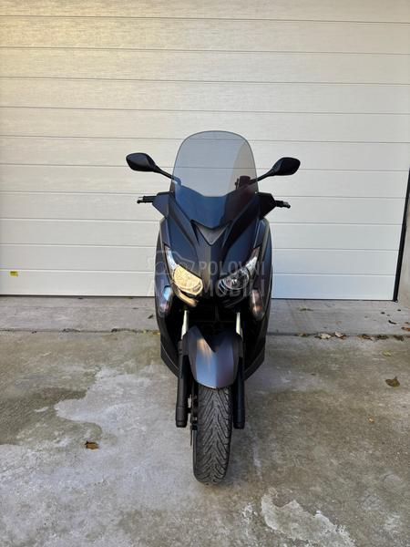 Yamaha X MAX 400