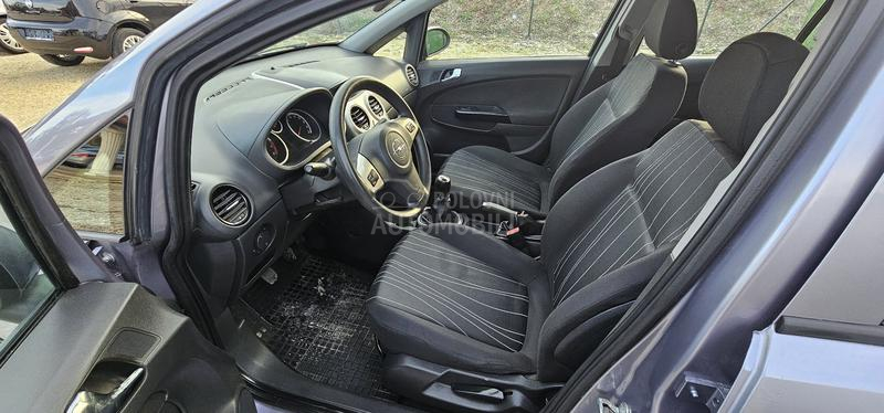 Opel Corsa D 1.0