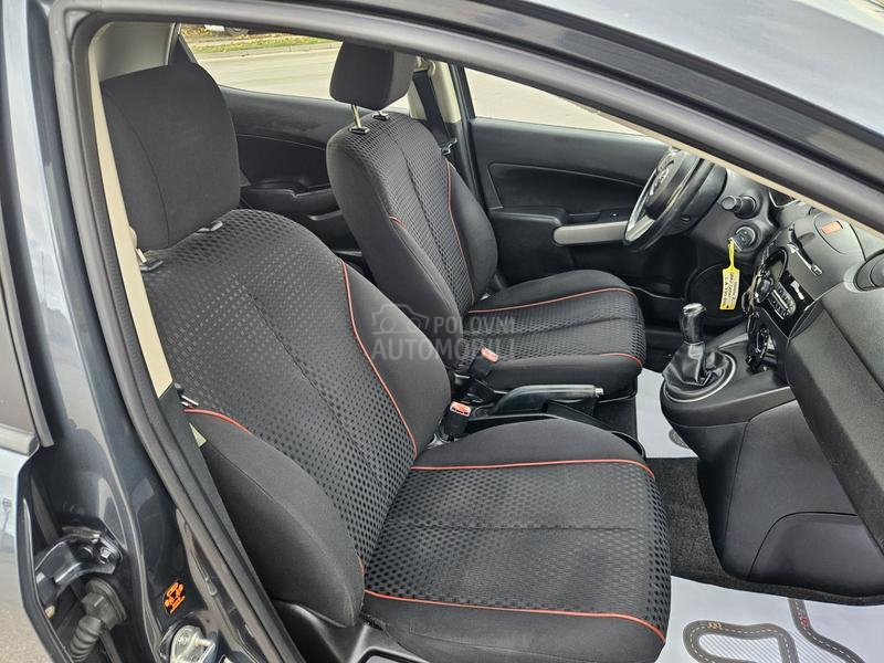 Mazda 2 1.3b restyling