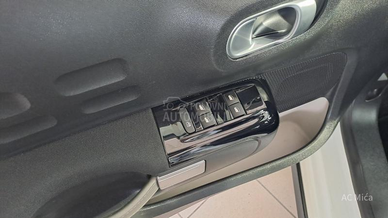 Citroen C3 1.2NAV LED USB 62000