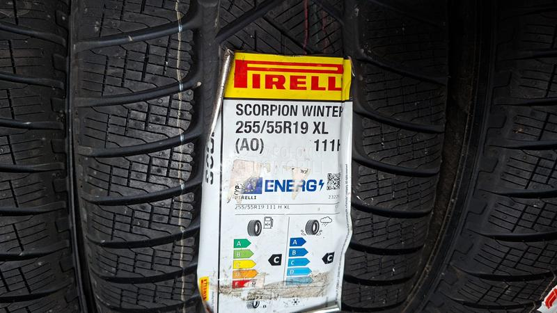 Pirelli 255/55 R19 Zimska