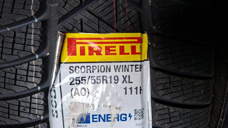 Pirelli 255/55 R19 Zimska