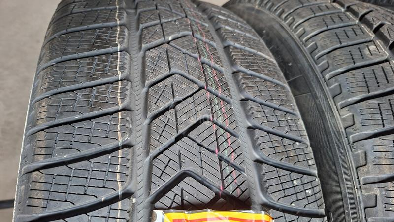 Pirelli 255/55 R19 Zimska